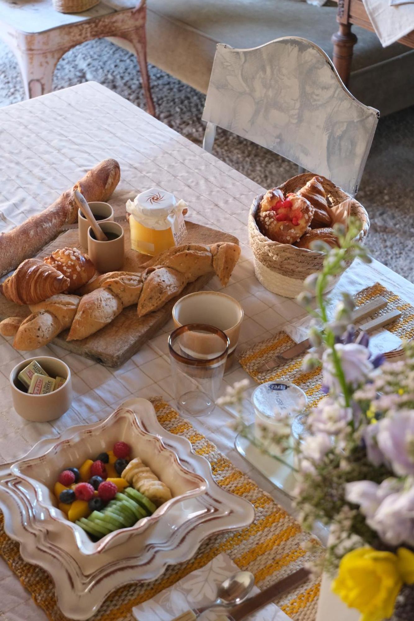 La Petite Parenthese Bed & Breakfast Chaveyriat Exterior foto